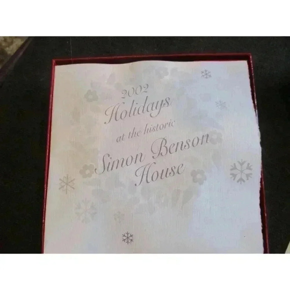 Ornament, 2002 Portland Ornament: Simon Benson House Christmas Ornament Holiday - Picture 4 of 6